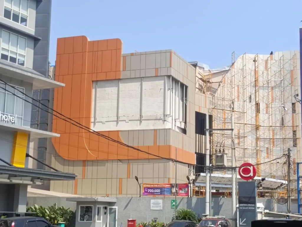 WhatsApp Image 2025 07 21 at 12.42.40 1 1536x1153 1 SEVENHR – Grandmet Avenue Bekasi