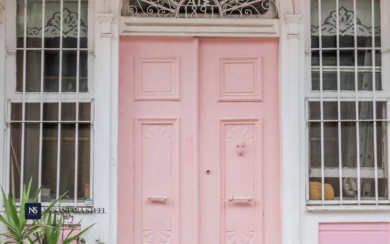 Pintu Aluminium dengan Panel Garis (Line Pattern)